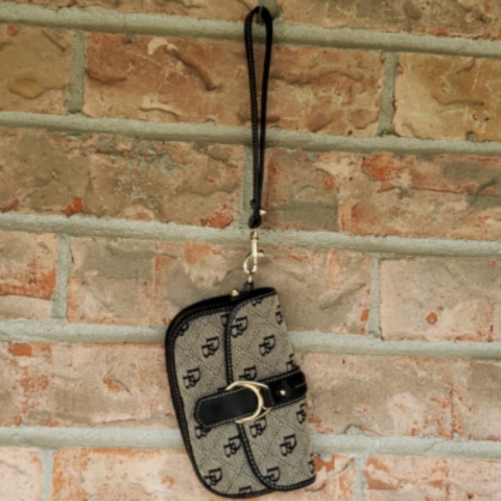 D And B Signature Monogram Canvas Flap Black Wrist - image 2